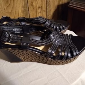 Earth ladies wedge shoes